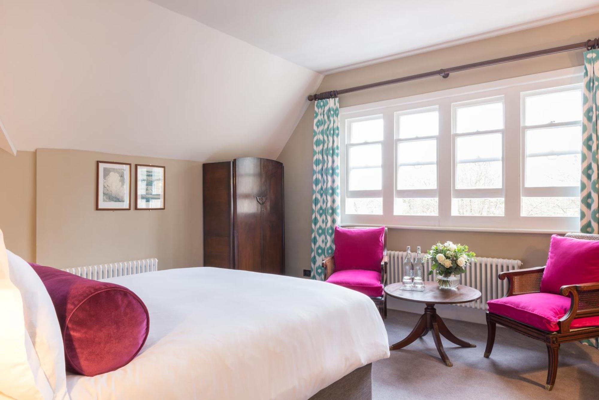 Отель Burley Manor Экстерьер фото